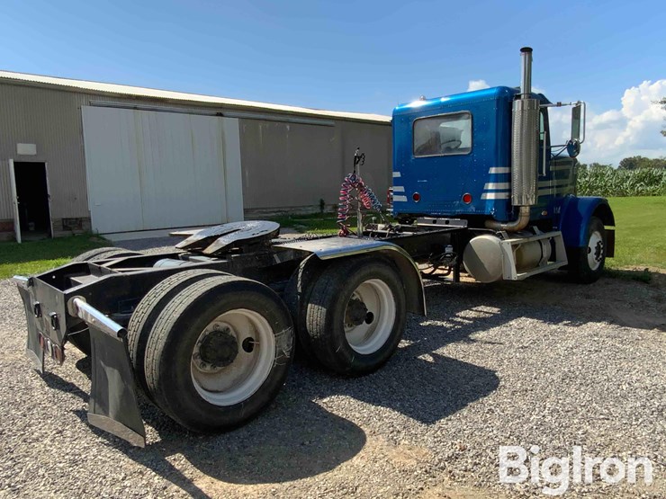 1985-freightliner-flc120-image-5