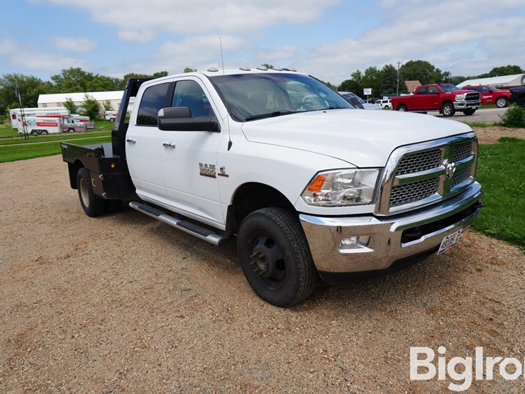 2018-ram-3500-slt-image-3