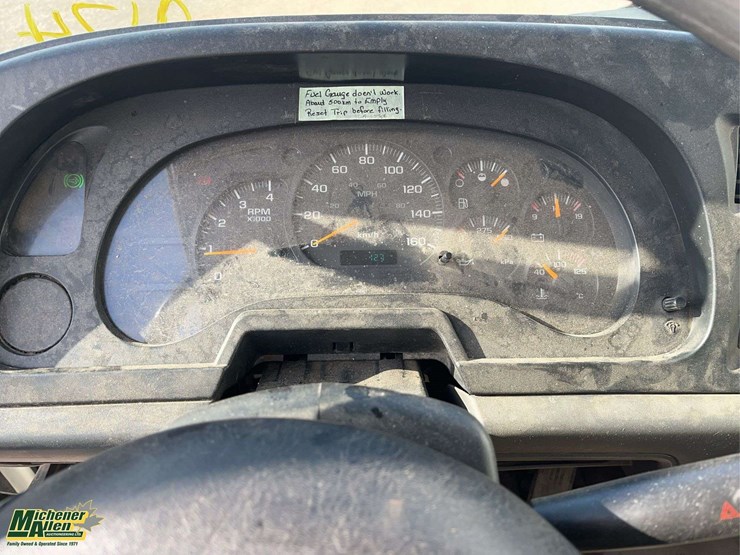 2005-gmc-t7500-image-3