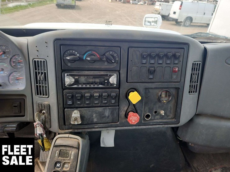 2007-international-workstar-7500-image-11