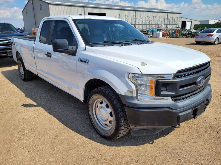 2018-ford-f150-xl-image-2