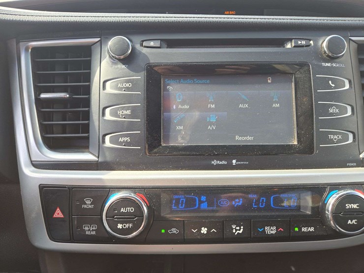 2014-toyota-highlander-image-17