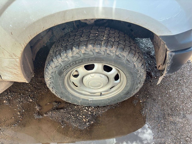 2018-ford-f150-xl-image-18