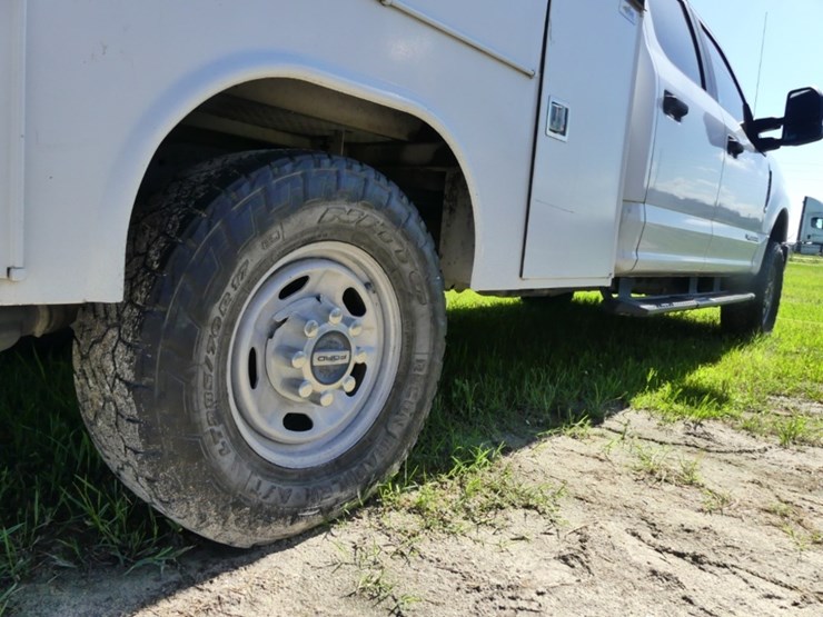 2019-ford-f250-xl-image-6