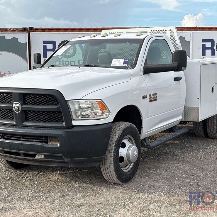 2018 Ram 3500 Reading Service Truck with Liftgate