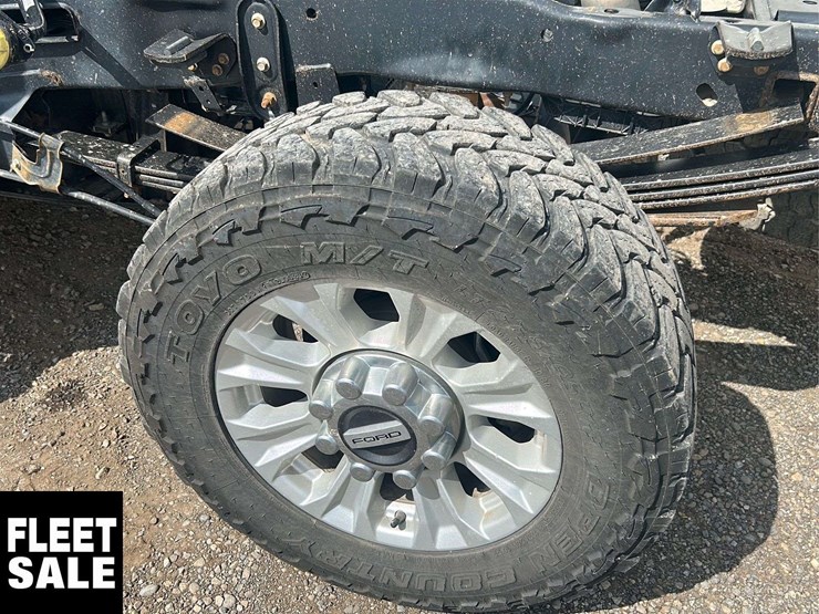 2021-ford-f350-image-11