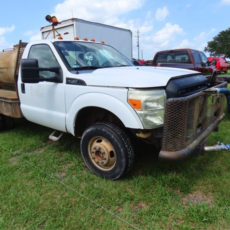 2011 FORD F350 XL