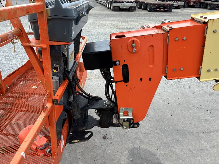 jlg-600s-image-21