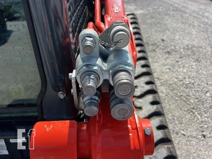 kubota-svl97-2-image-11