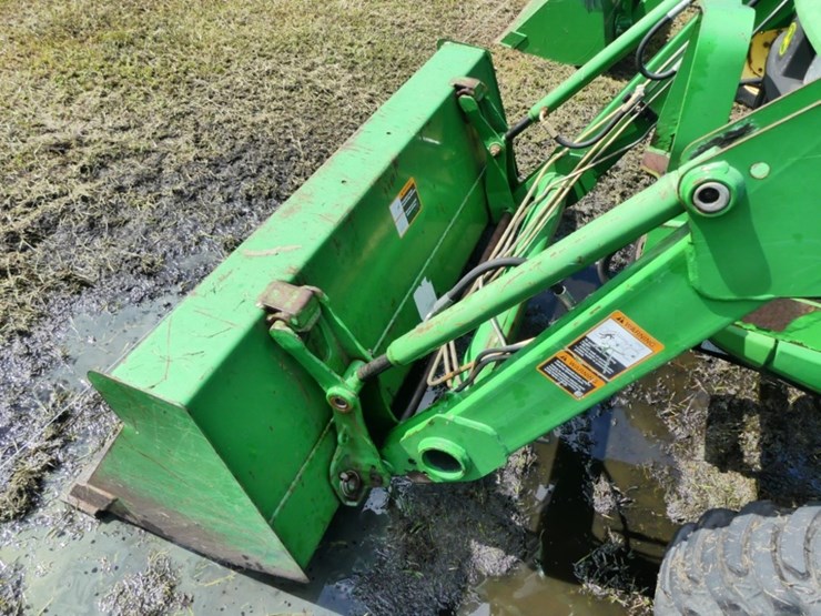 john-deere-3038e-image-8