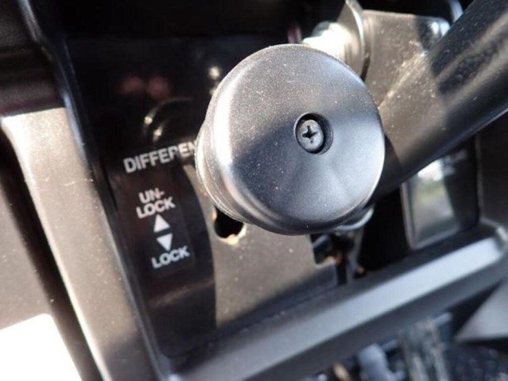2015-kawasaki-mule-4010-image-17
