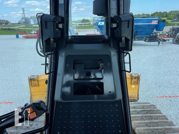 2021-deere-850l-wlt-image-50