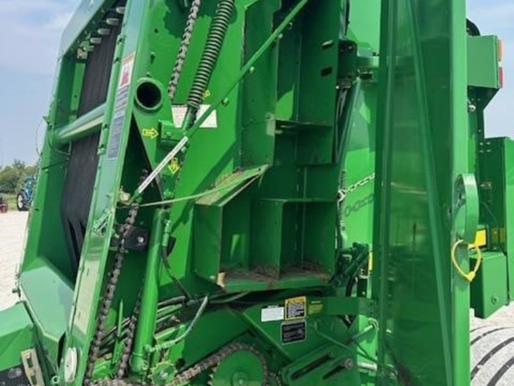 2009-john-deere-568-image-12