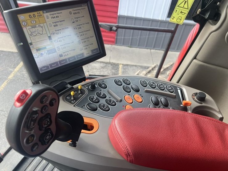 2022-case-ih-8250-image-30