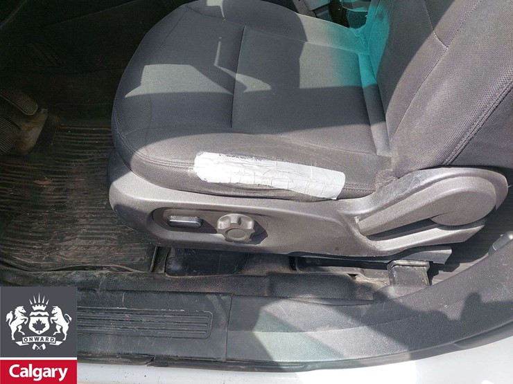 2018-ford-explorer-image-25