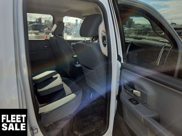 2013-ram-1500-slt-image-14