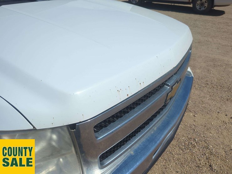 2011-chevrolet-silverado-1500-image-28