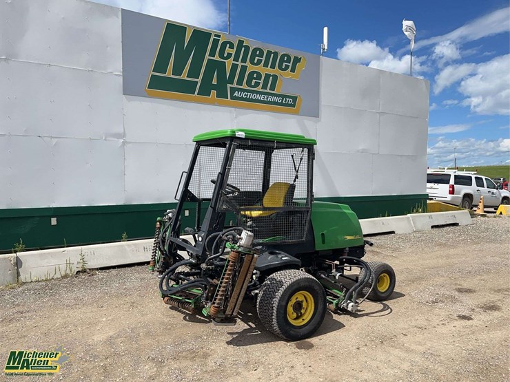 john-deere-3215b-image-1