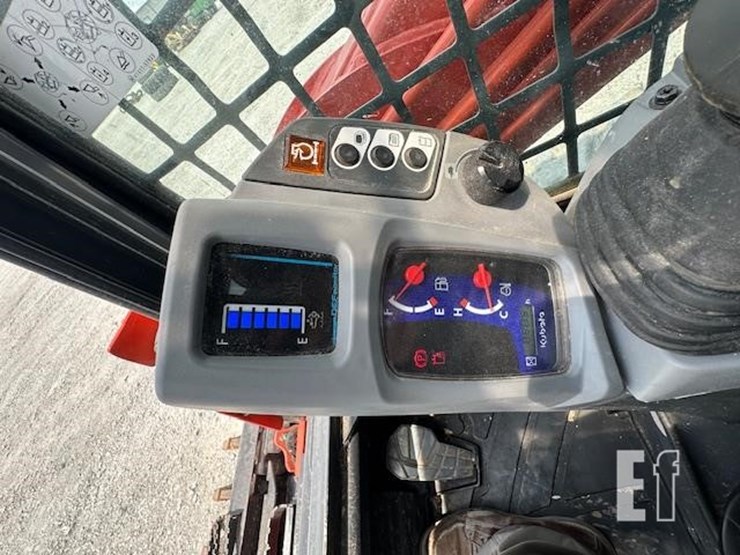 kubota-svl97-2-image-27