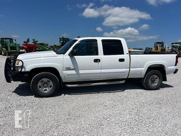 2007-chevrolet-silverado-2500hd-image-2