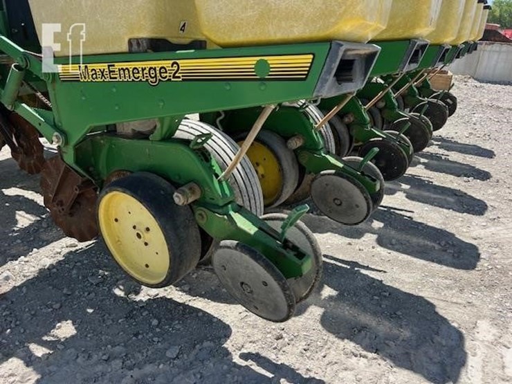 1993-john-deere-7200-image-26