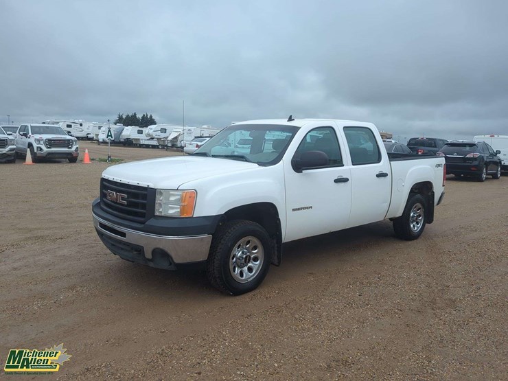 2013-gmc-sierra-1500-image-1