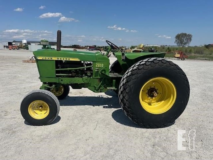 1963-john-deere-2010-image-2
