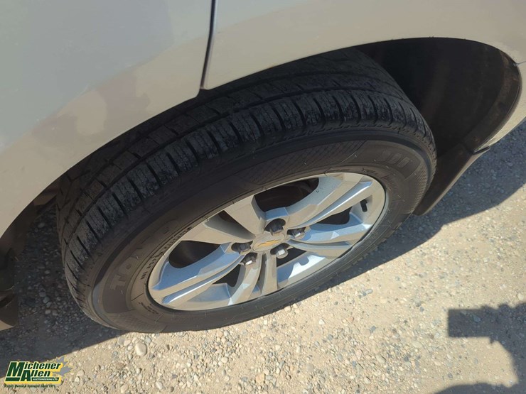 2012-chevrolet-equinox-lt-image-24