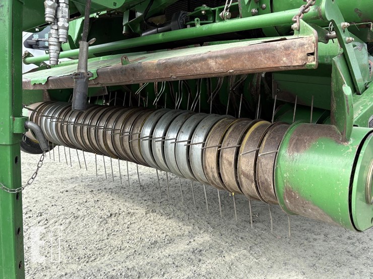john-deere-854-image-12