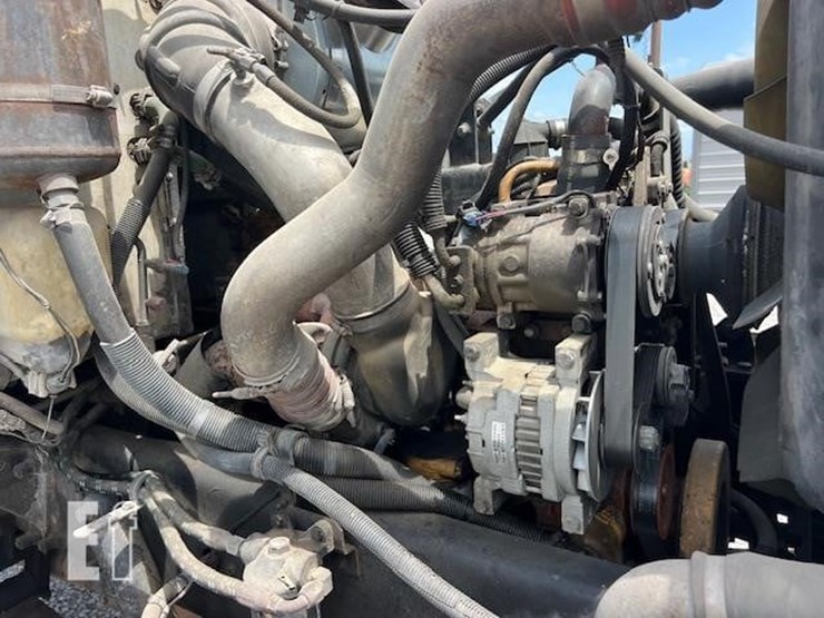 2003-peterbilt-330-image-20