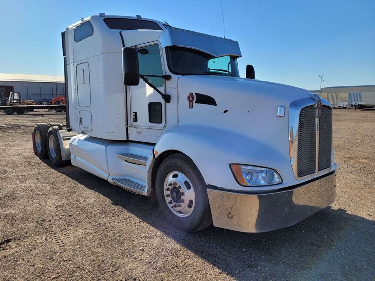 2009-kenworth-t600-image-2