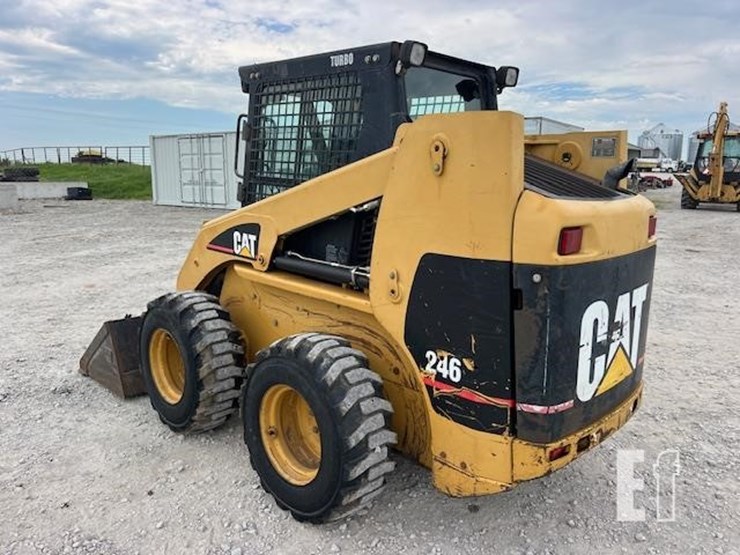 caterpillar-246-image-5