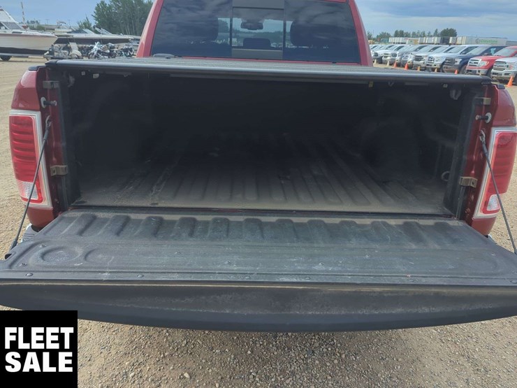 2013-ram-1500-laramie-image-19