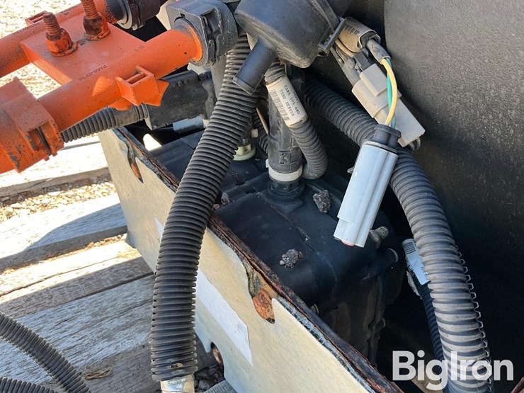 peterbilt-truck-tractor-def-tank-&-components-image-15
