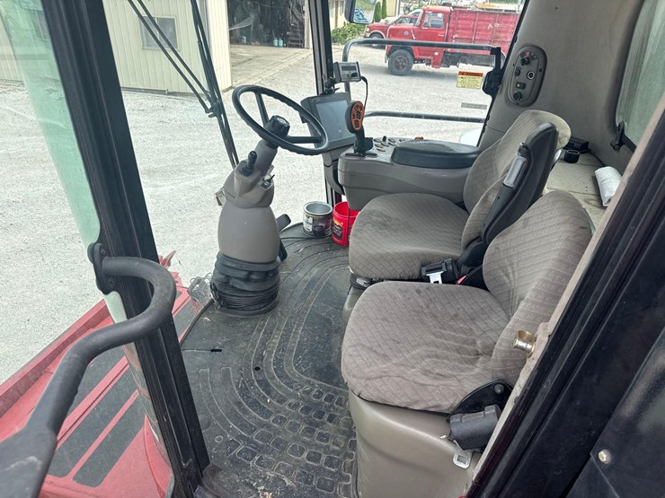2004-case-ih-8010-image-33