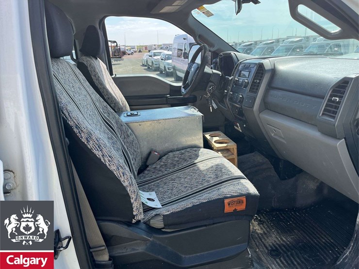 2017-ford-f350-image-15