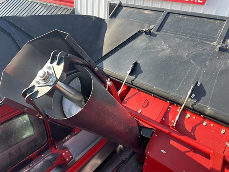 2022-case-ih-8250-image-29