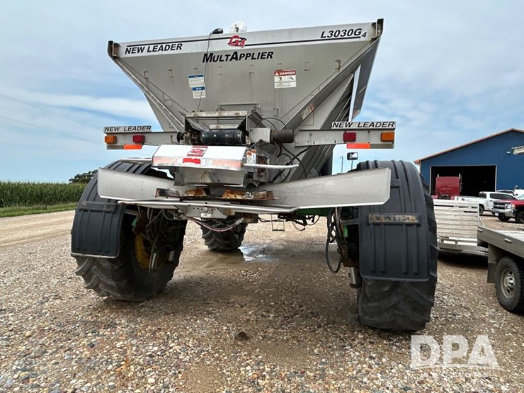 2009-john-deere-4930-image-8