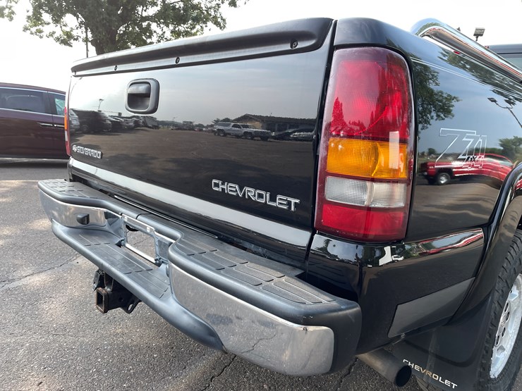2002-chevrolet-silverado-1500-z71-image-27