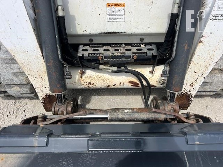 2020-bobcat-t870-image-11