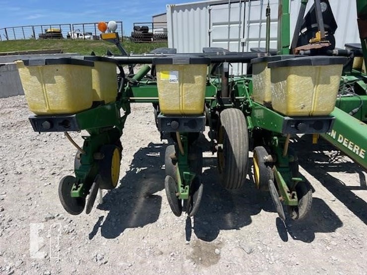 1993-john-deere-7200-image-12