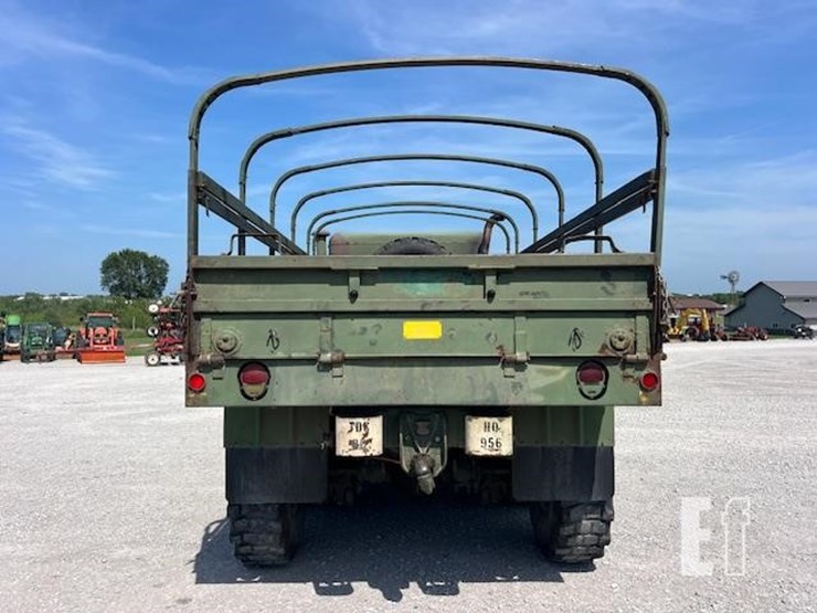 am-general-m923-image-4