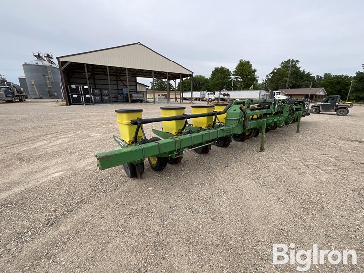 john-deere-1720-image-3