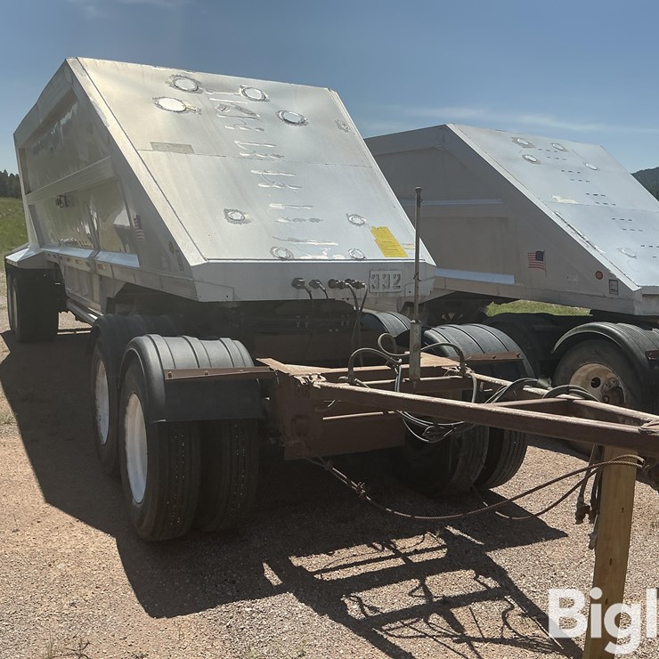 2003 TRAVIS 35 FT