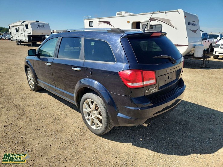 2011-dodge-journey-image-3