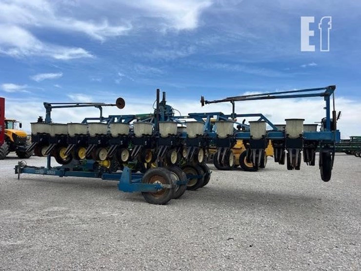 kinze-2600-image-6