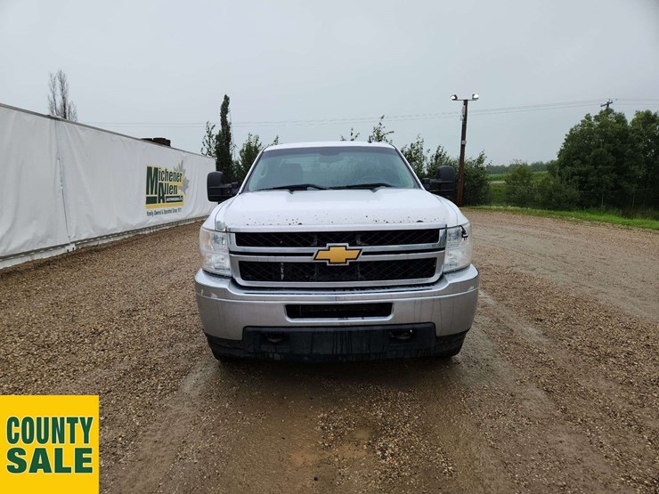 2014-chevrolet-silverado-2500hd-lt-image-18