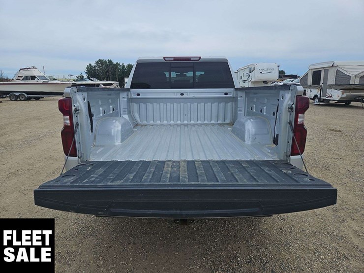 2019-chevrolet-silverado-1500-image-18