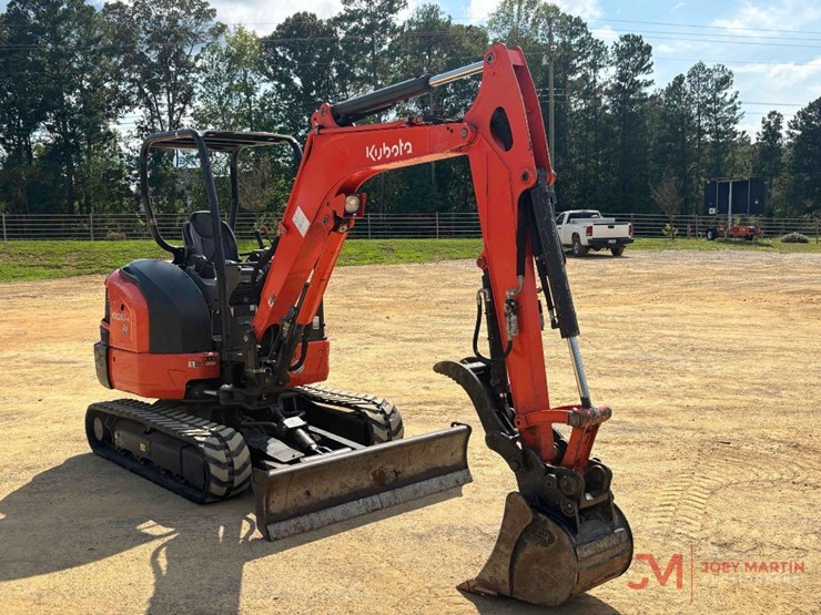 2021-kubota-kx033-4-image-3