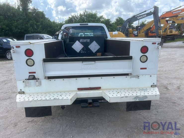 2015-ford-f550-image-24
